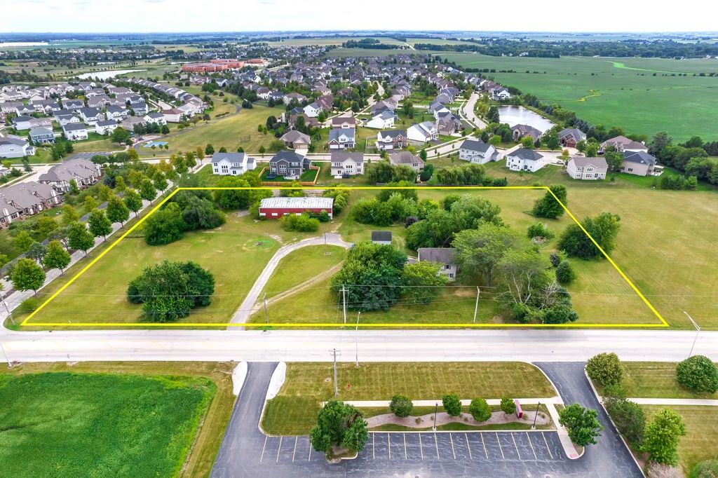 870 Simons Road, Oswego
