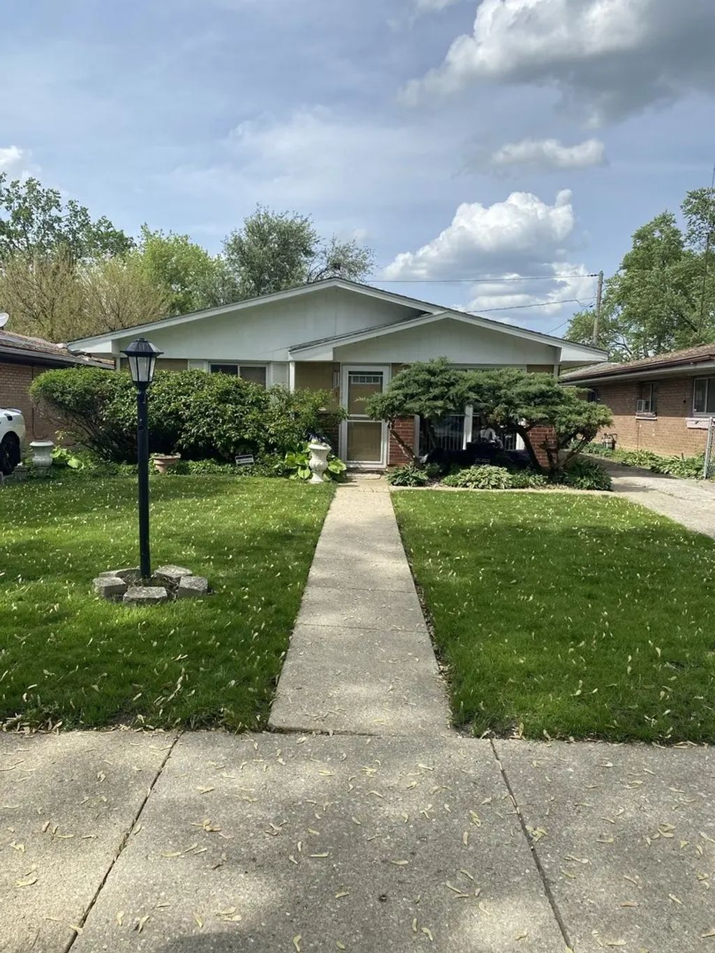 1521 E 13th Place, Ford Heights