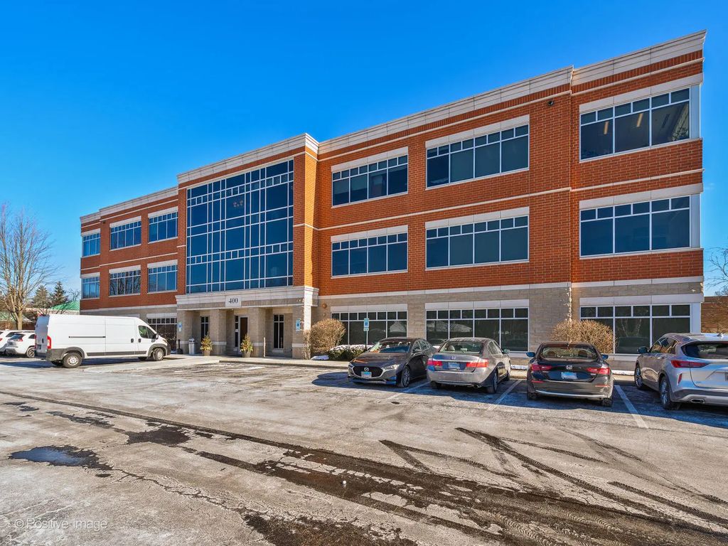 400 S County Farm Road 200, Wheaton