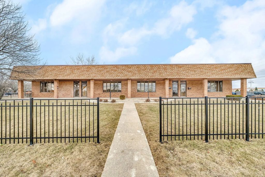 200 N Hammes Avenue, Joliet