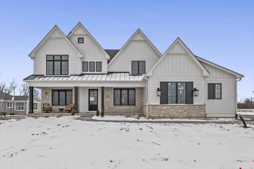 2067 Deer (lot 23) Trail, Long Grove