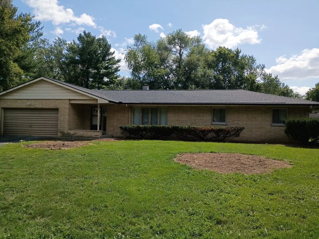 1839 Winmoor Court, Sleepy Hollow