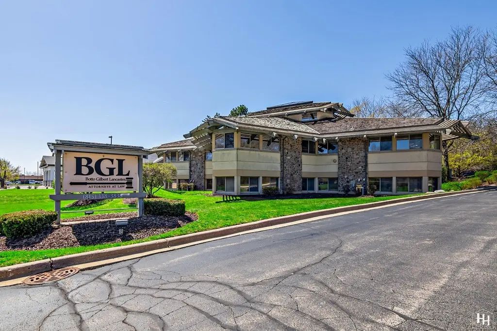 970 Mchenry Avenue, Crystal Lake