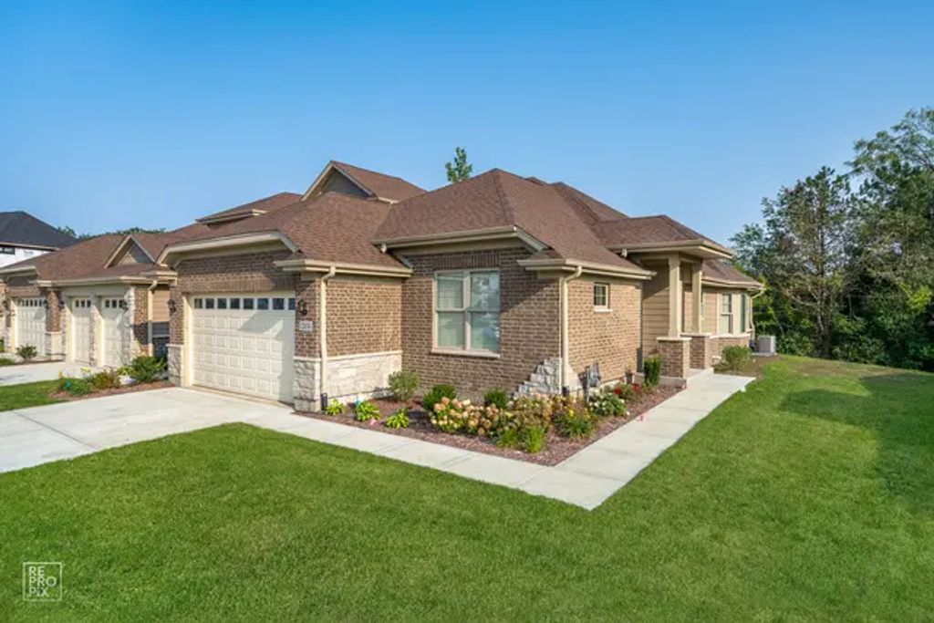 11174 Tuscany Lane, Lemont