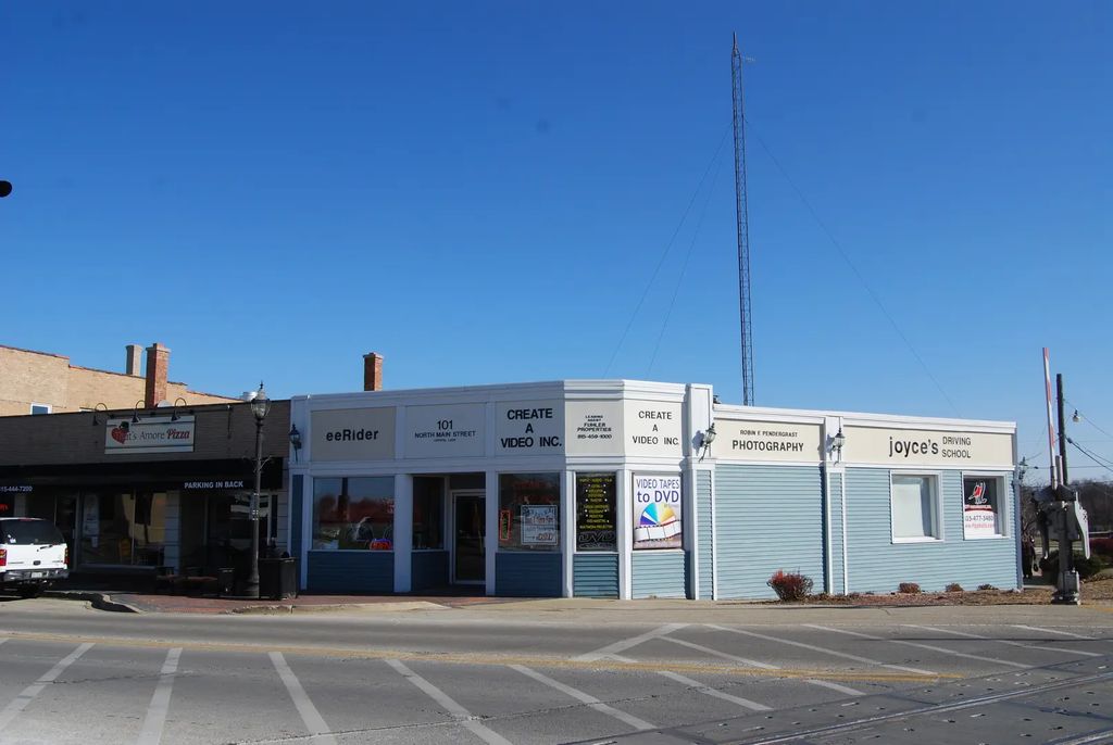 101 N Main Street, Crystal Lake