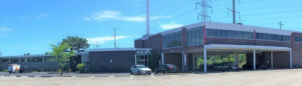 210 Skokie Valley Road, Highland Park