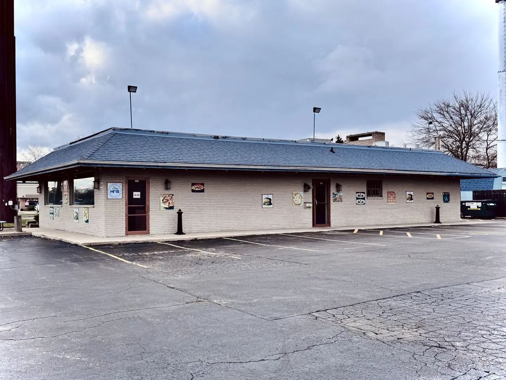908 E Roosevelt Road, Lombard