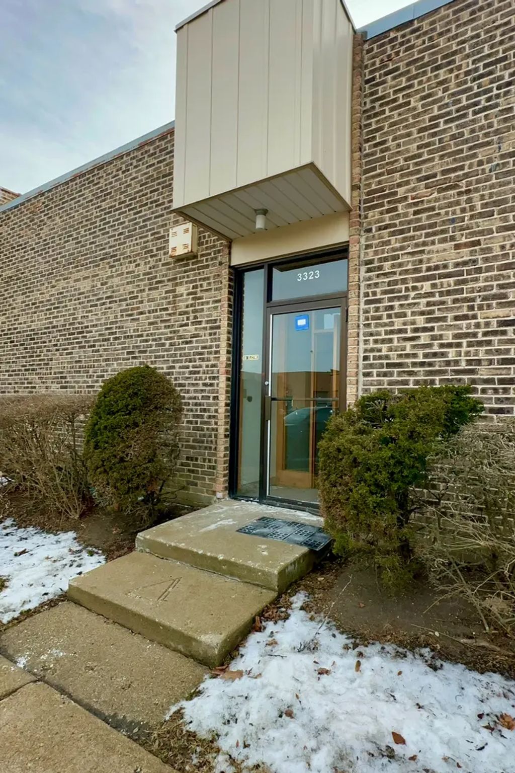 3323 N Ridge Avenue, Arlington Heights