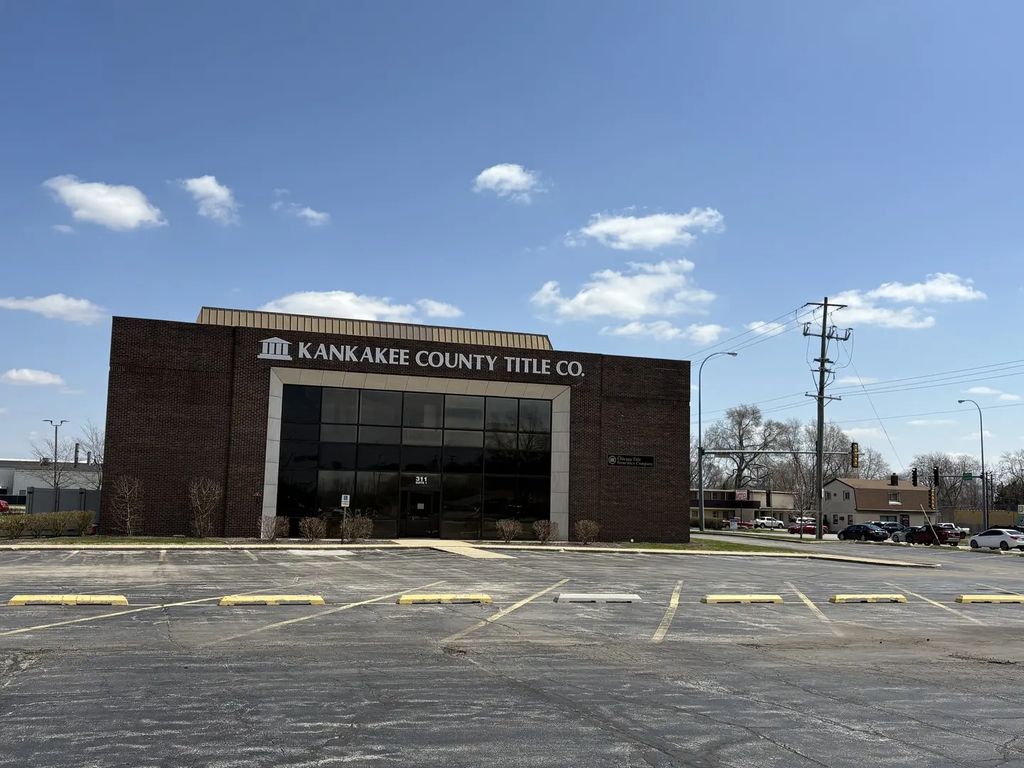 311 N Bradley Boulevard, Bradley