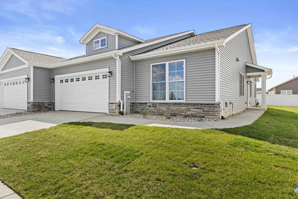 6373 Jasmine Avenue, Portage