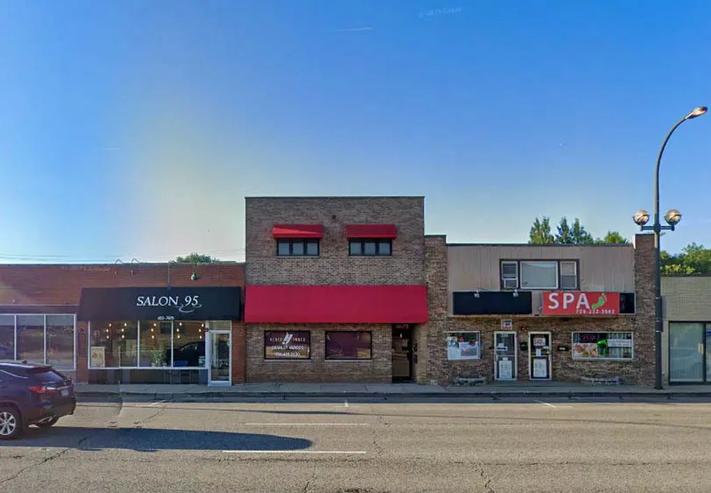 4921 W 95th Street, Oak Lawn