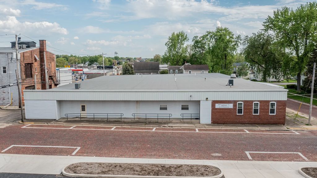 825 N Pleasant Street, Princeton