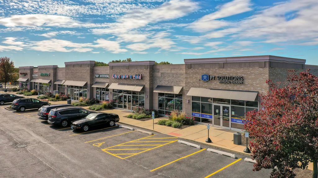 315 N Bolingbrook Drive, Bolingbrook