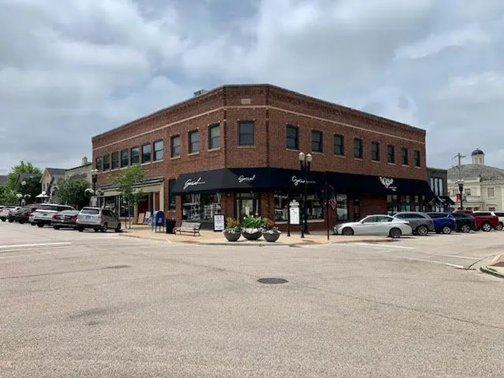 202 S Cook Street 205, Barrington
