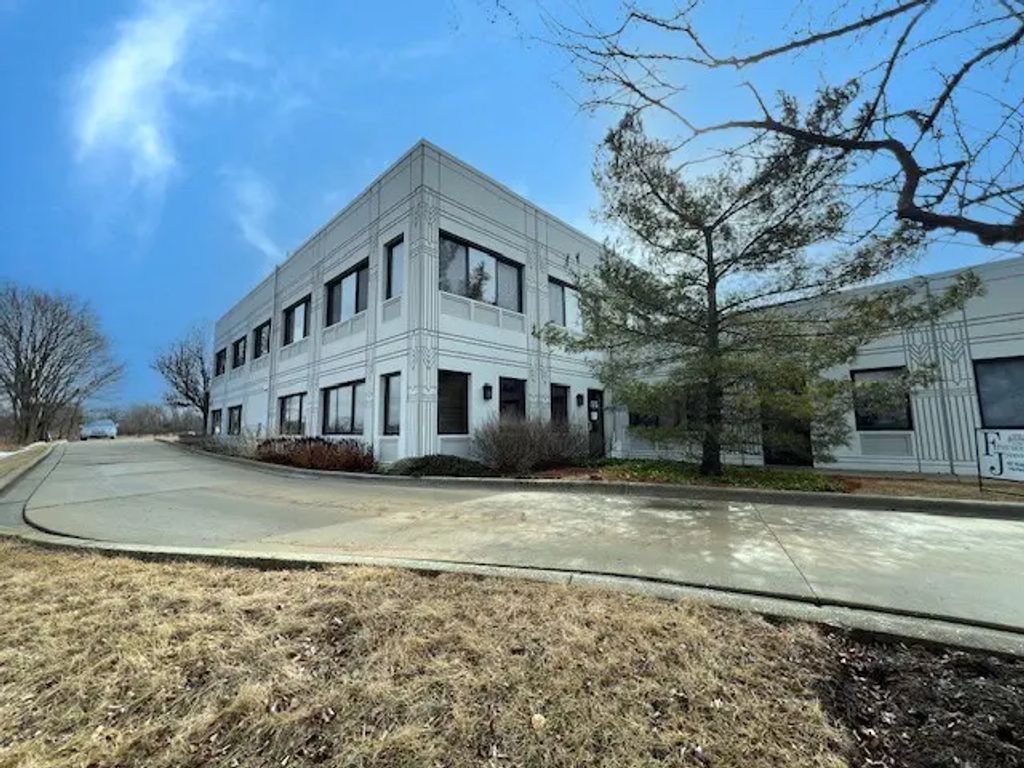 707 Ridgeview Drive, McHenry