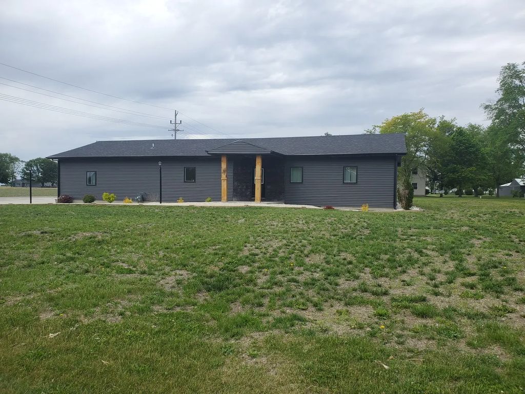 507 N Secor Street, Gilman