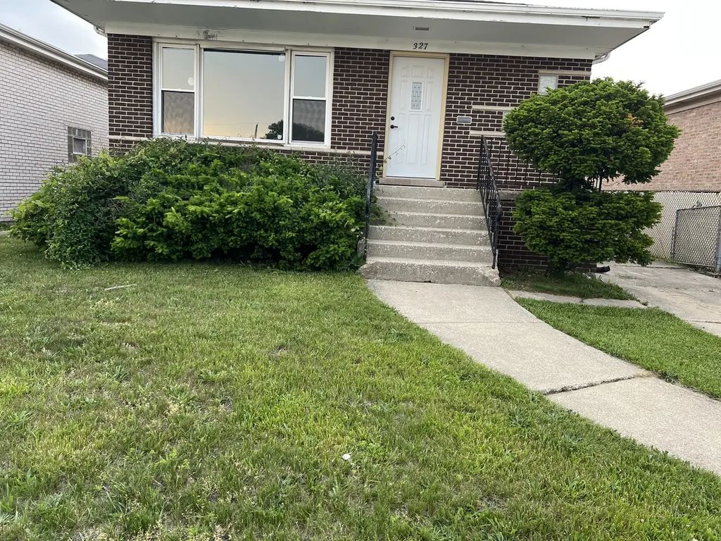 327 Marquette Avenue, Calumet City