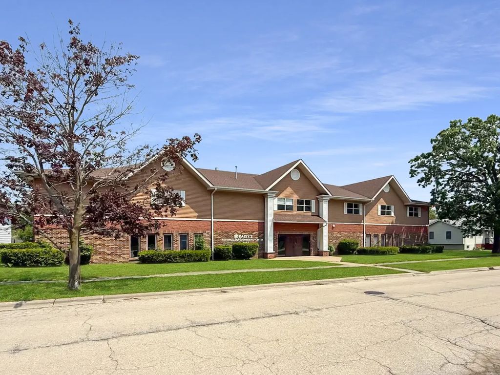 1919 Sherman Avenue, North Chicago