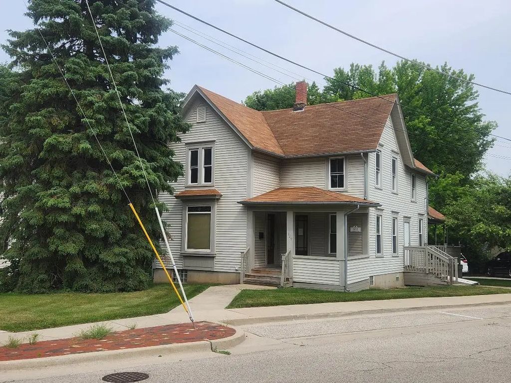 329 Jefferson Street, Algonquin