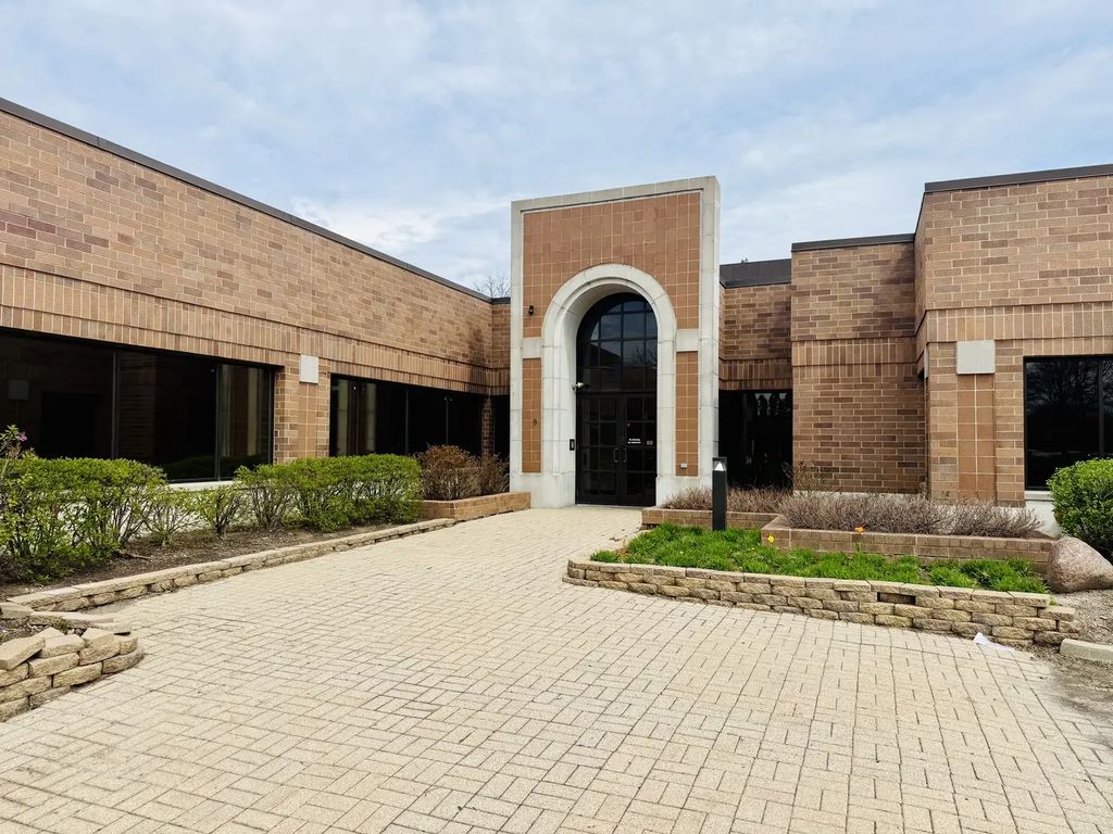 945 Lakeview Parkway 180, Vernon Hills