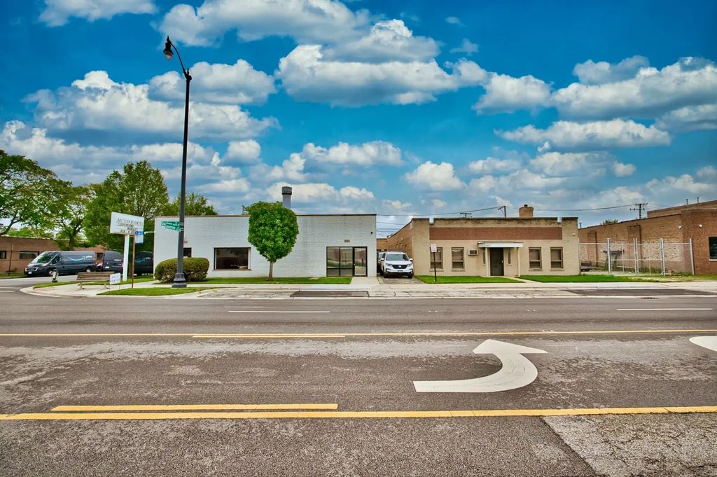 3650-3656 Oakton Street, Skokie