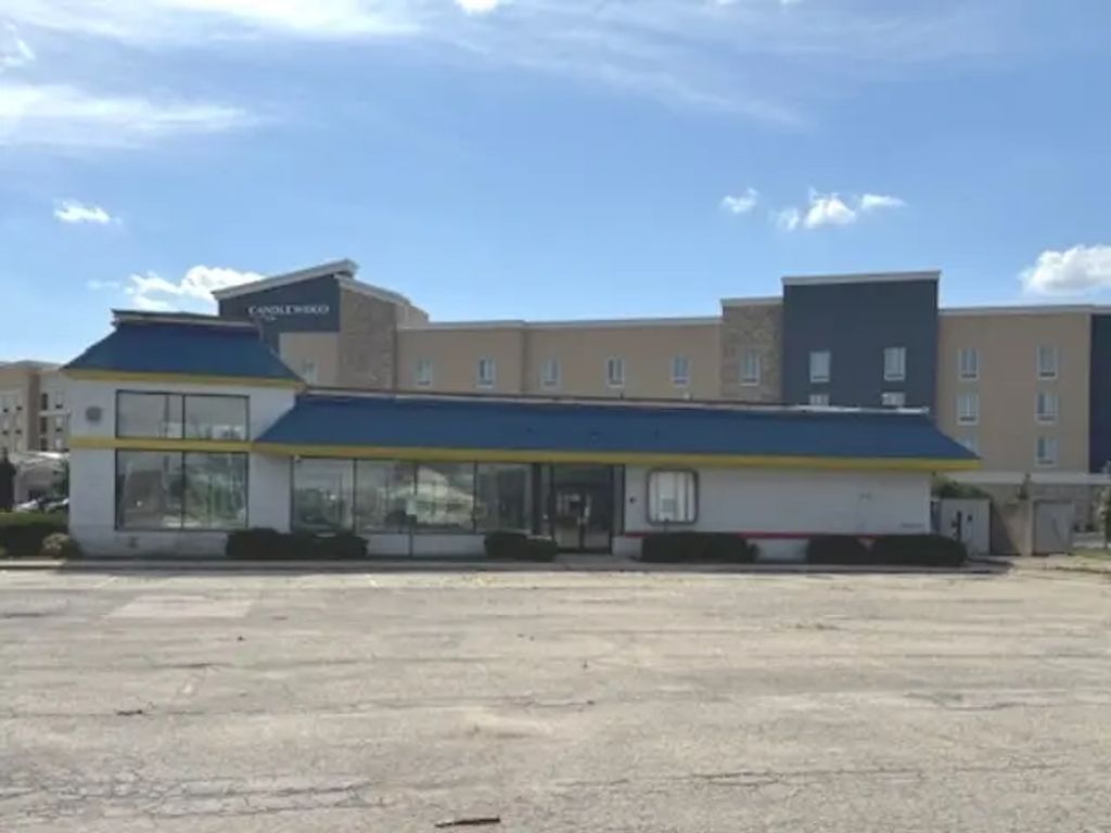 3625 Rock Creek Boulevard, Joliet