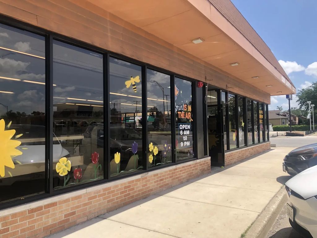 1431 W Roosevelt Road, Broadview