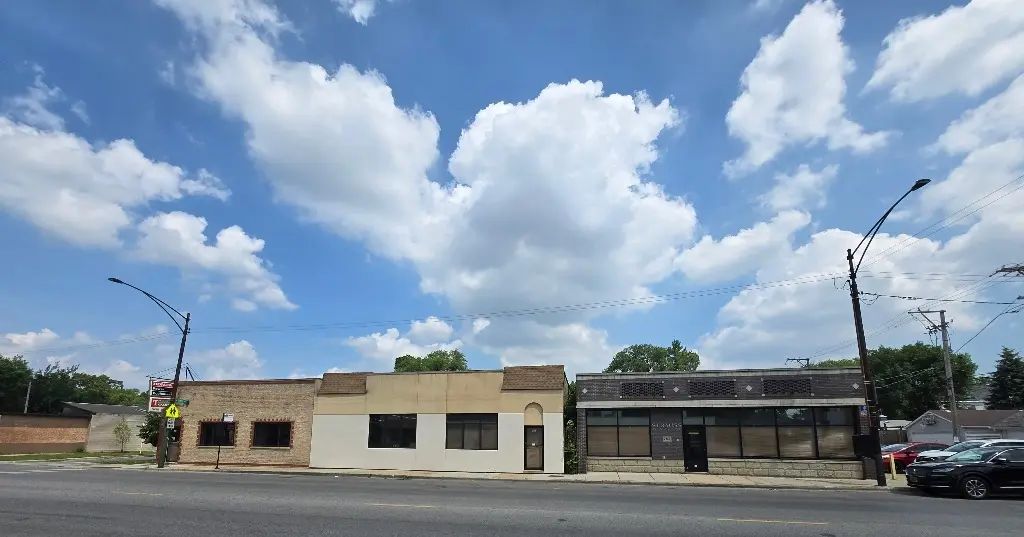 4220-4228 W Montrose Avenue, Chicago