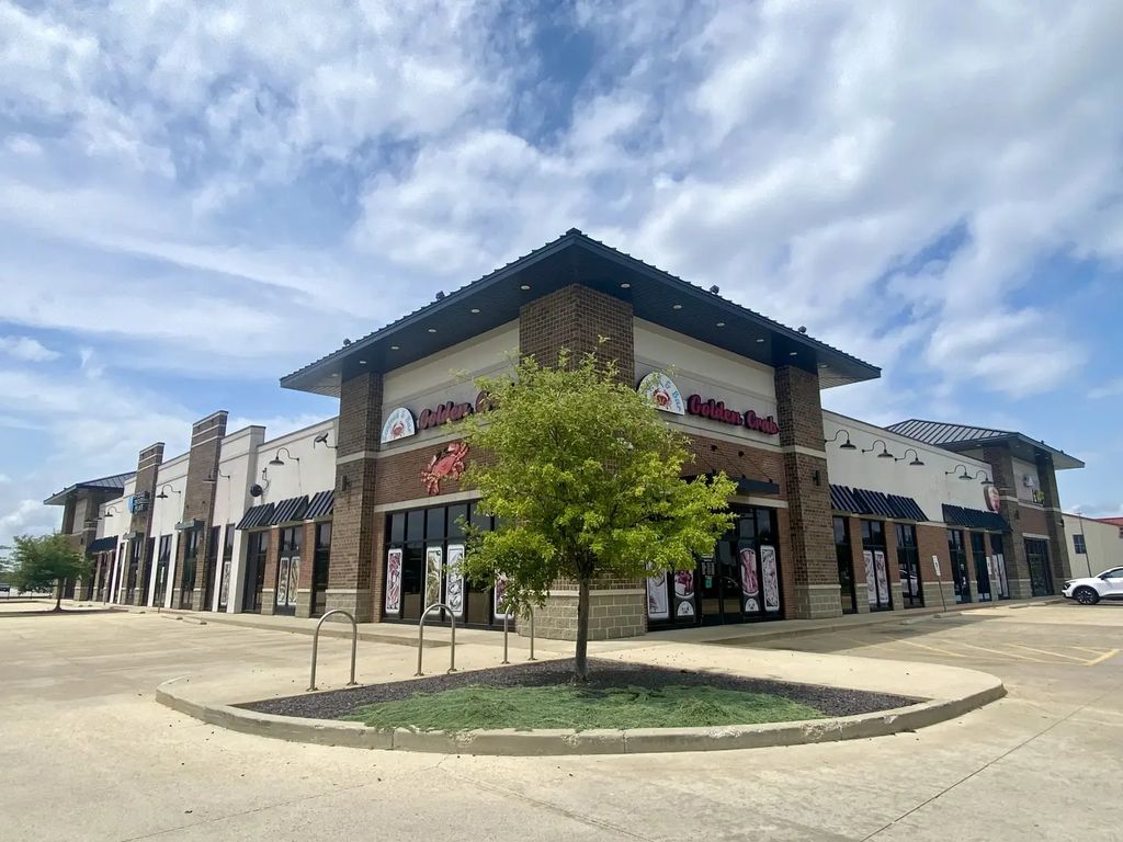 902 Meijer Drive, Champaign