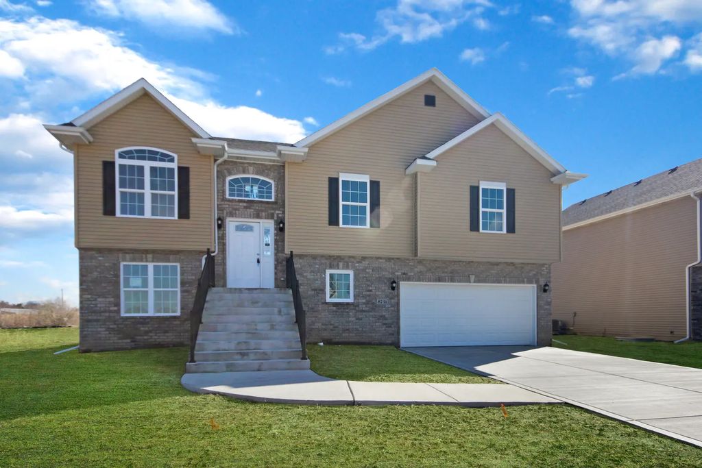 8241 Dylan Drive, Merrillville