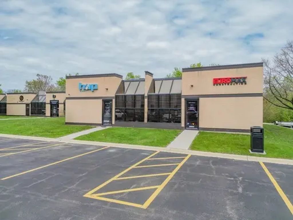 490 W Lake Street 2, Roselle