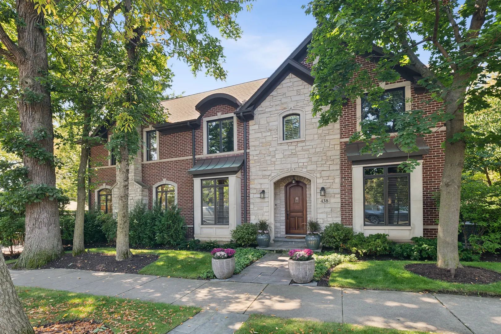 Photo of Listing #12433803
