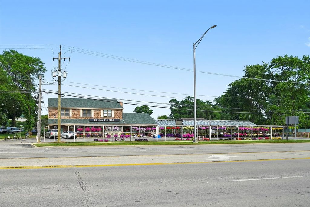 7117 S Roberts Road, Bridgeview