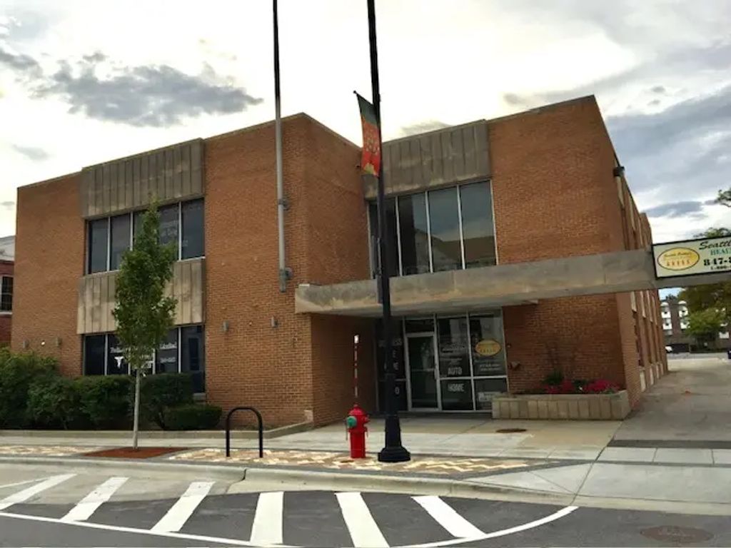 770 Lee Street 201, Des Plaines
