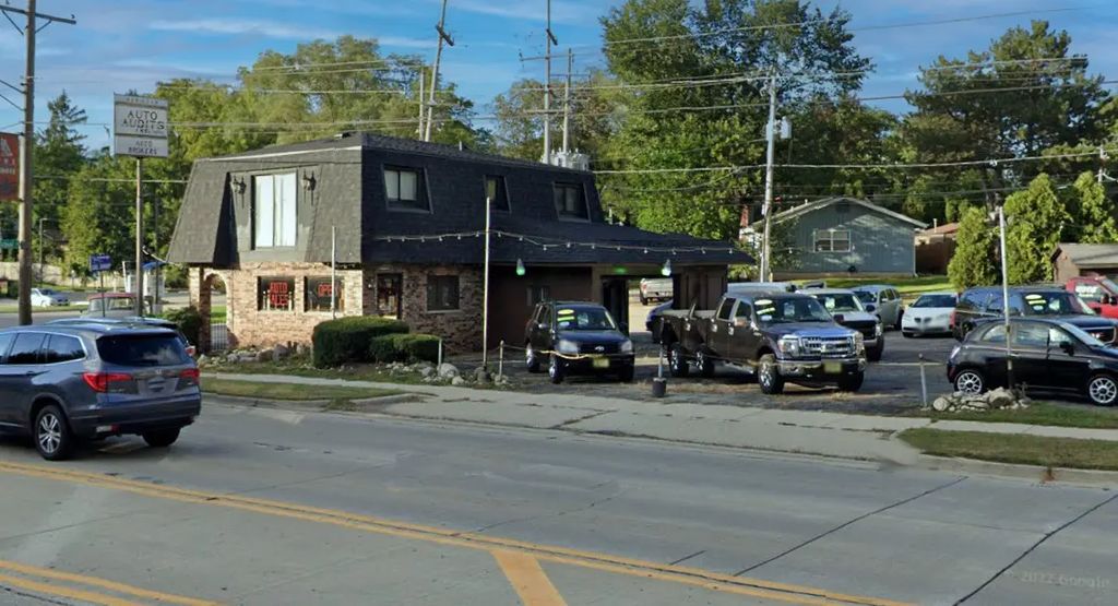 670 Northwest Highway, Fox River Grove