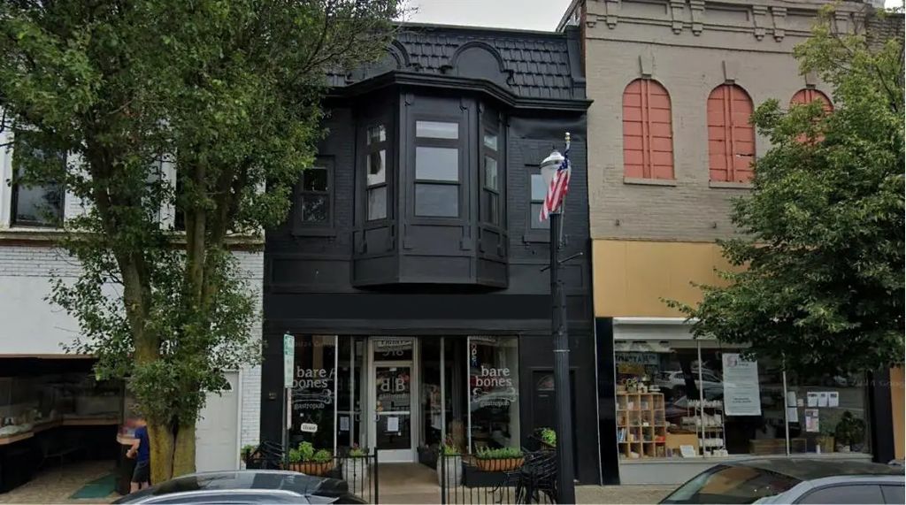 518 Lincolnway Way, Laporte