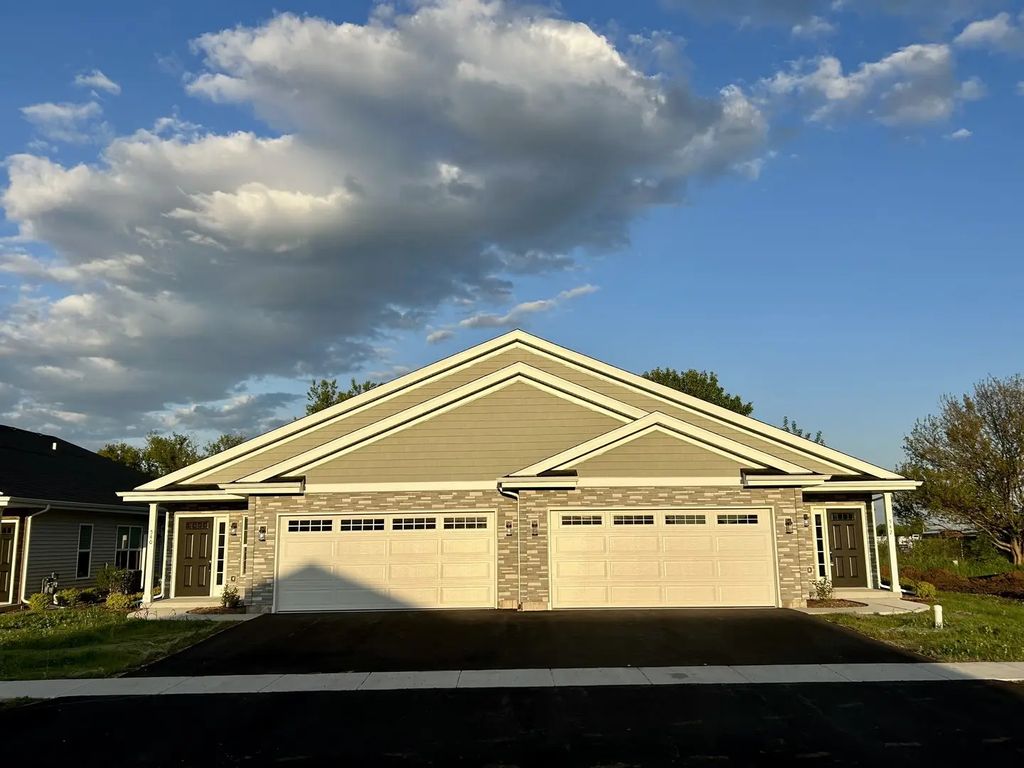 566 Fuller Lane, Belvidere