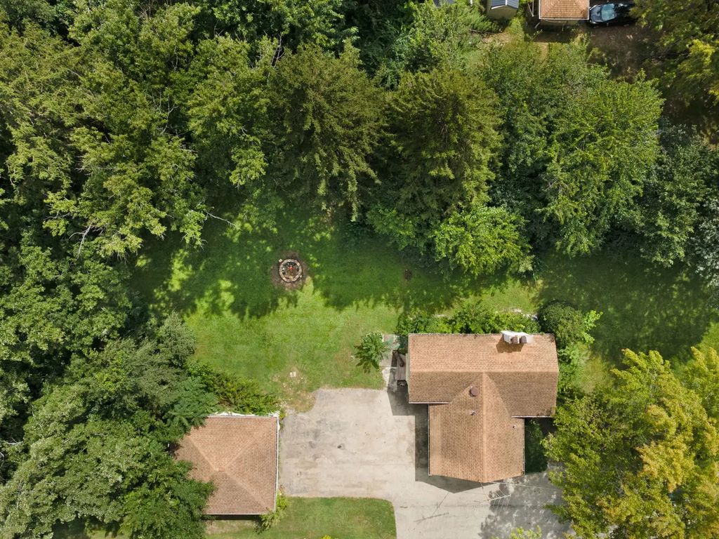 6295 Woodward Avenue, Downers Grove