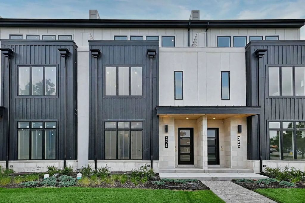 258 Addison Avenue, Elmhurst