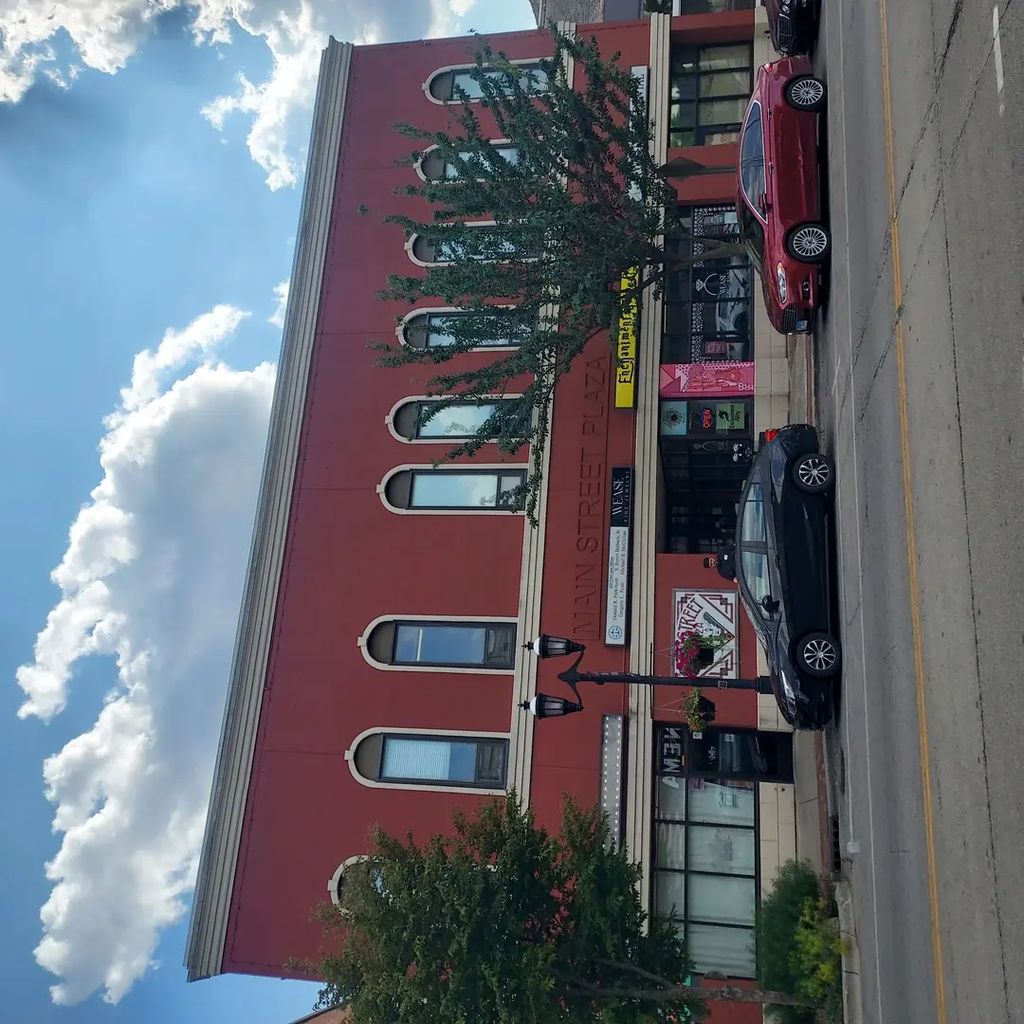 123 West Main, Urbana