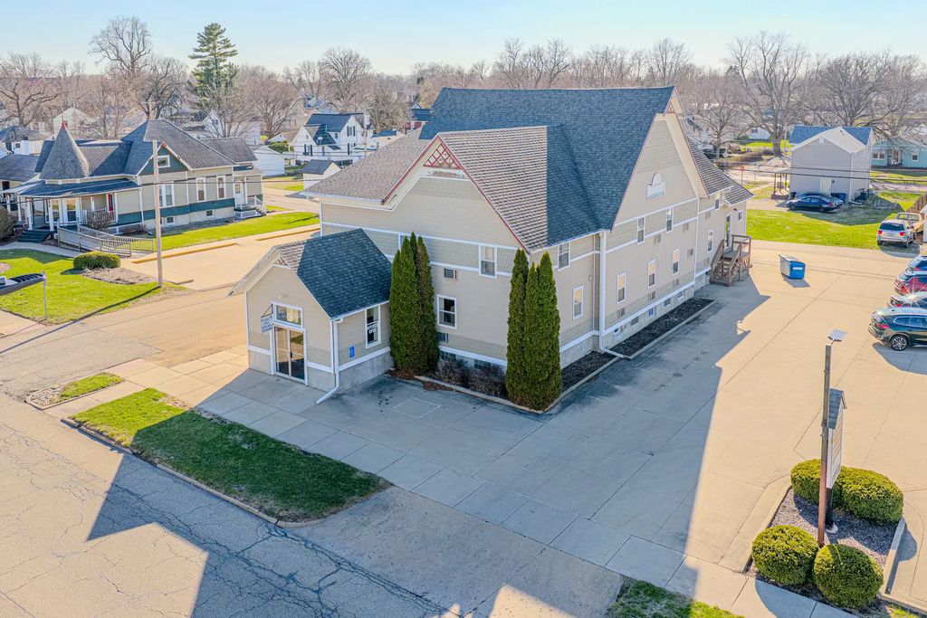 400 N Main Street, Princeton