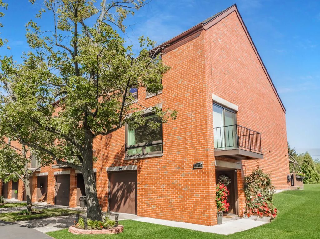 3849 Appian Way, Glenview, 60025
