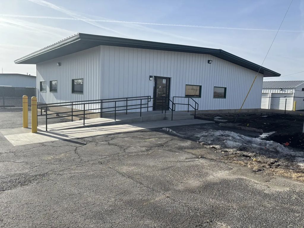 354 Civic Road, Lasalle