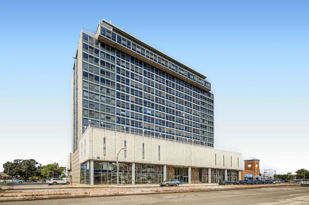 7234 W North Avenue 1602, Elmwood Park