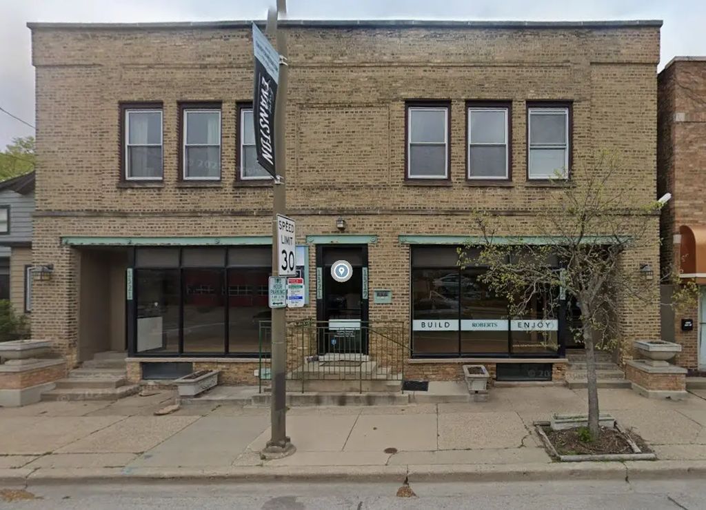 1319 Emerson Street, Evanston