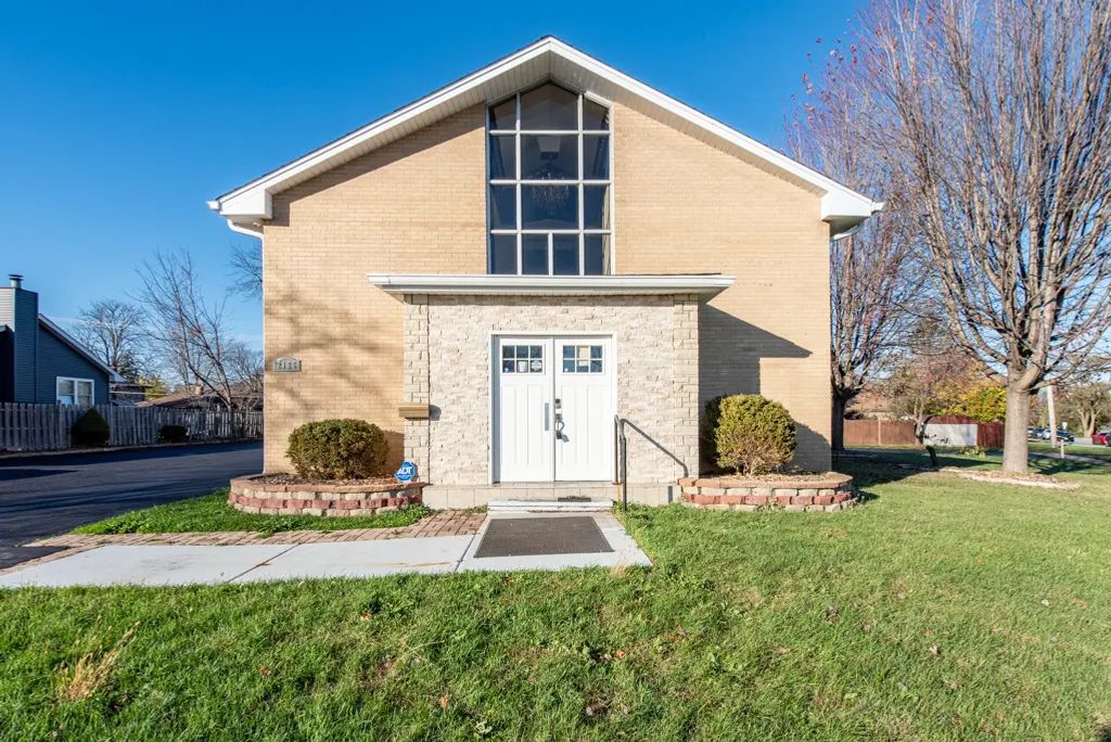 2126 10th Street, Waukegan