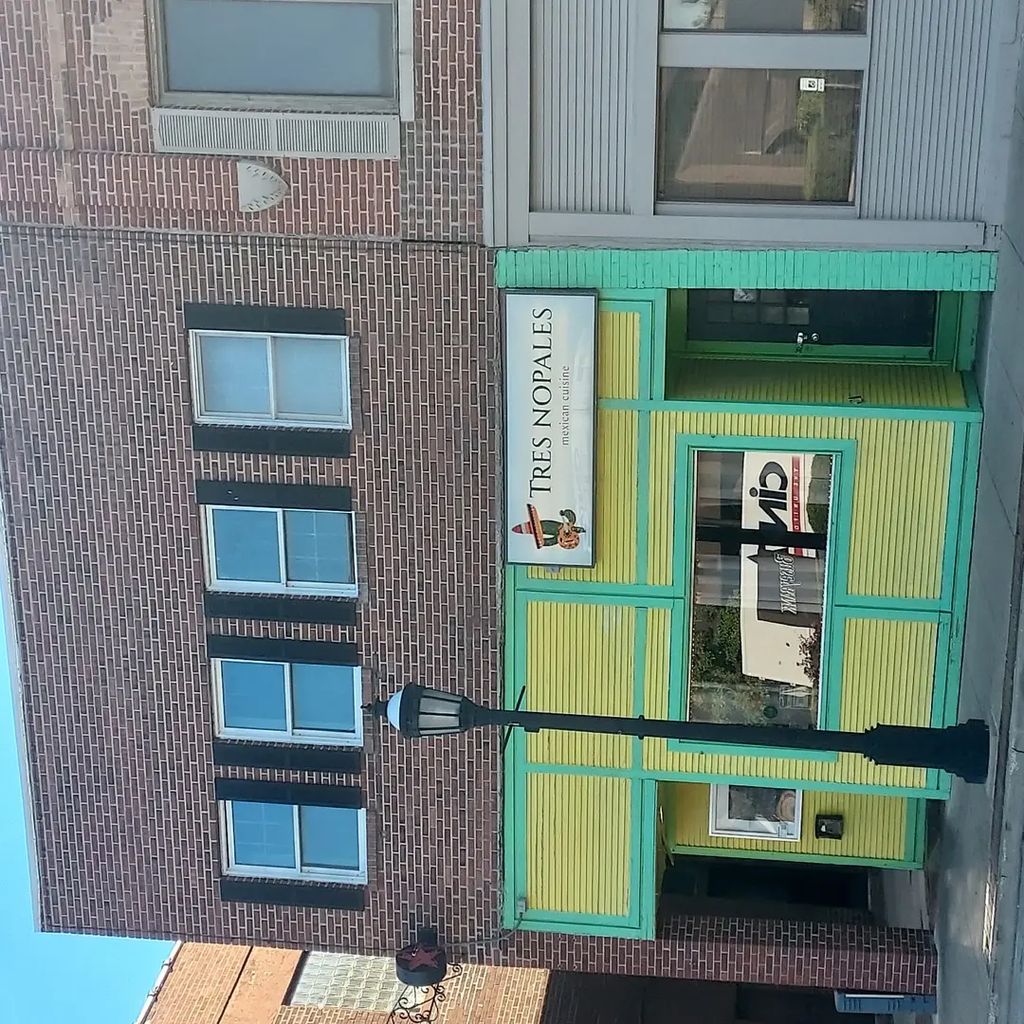 114 South Race, Urbana