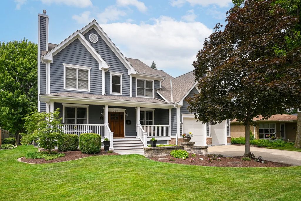 1028 Shady Lane, Glen Ellyn