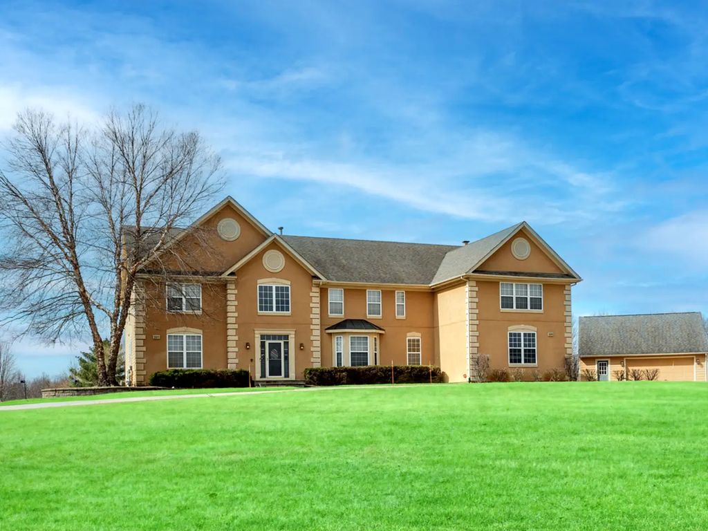 809 Magnuson Court, Barrington