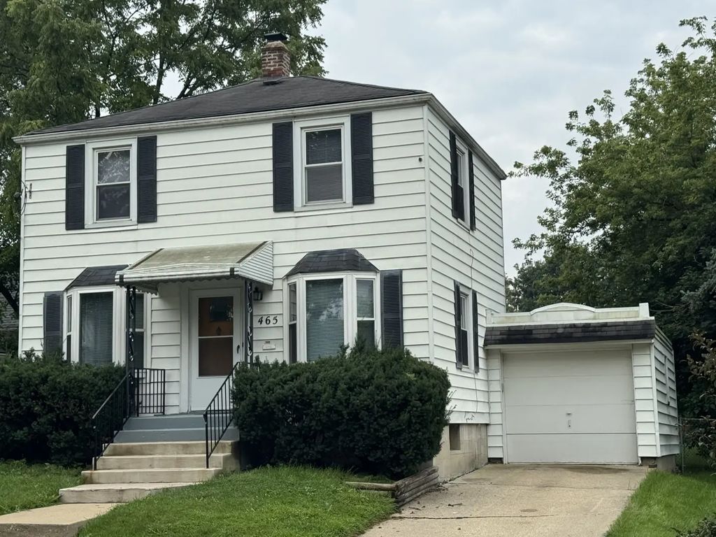 465 Slade Avenue, Elgin